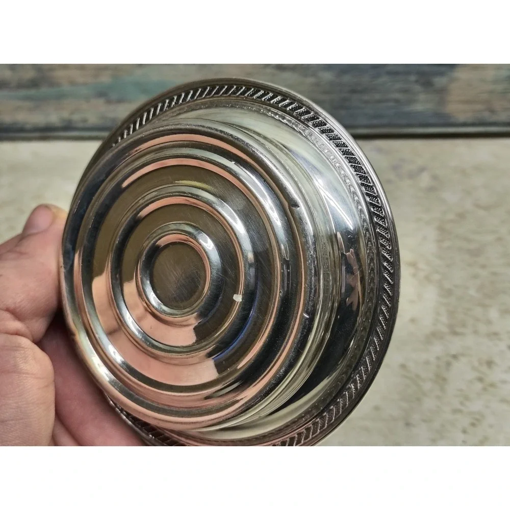 The Unbranded Brand silver small